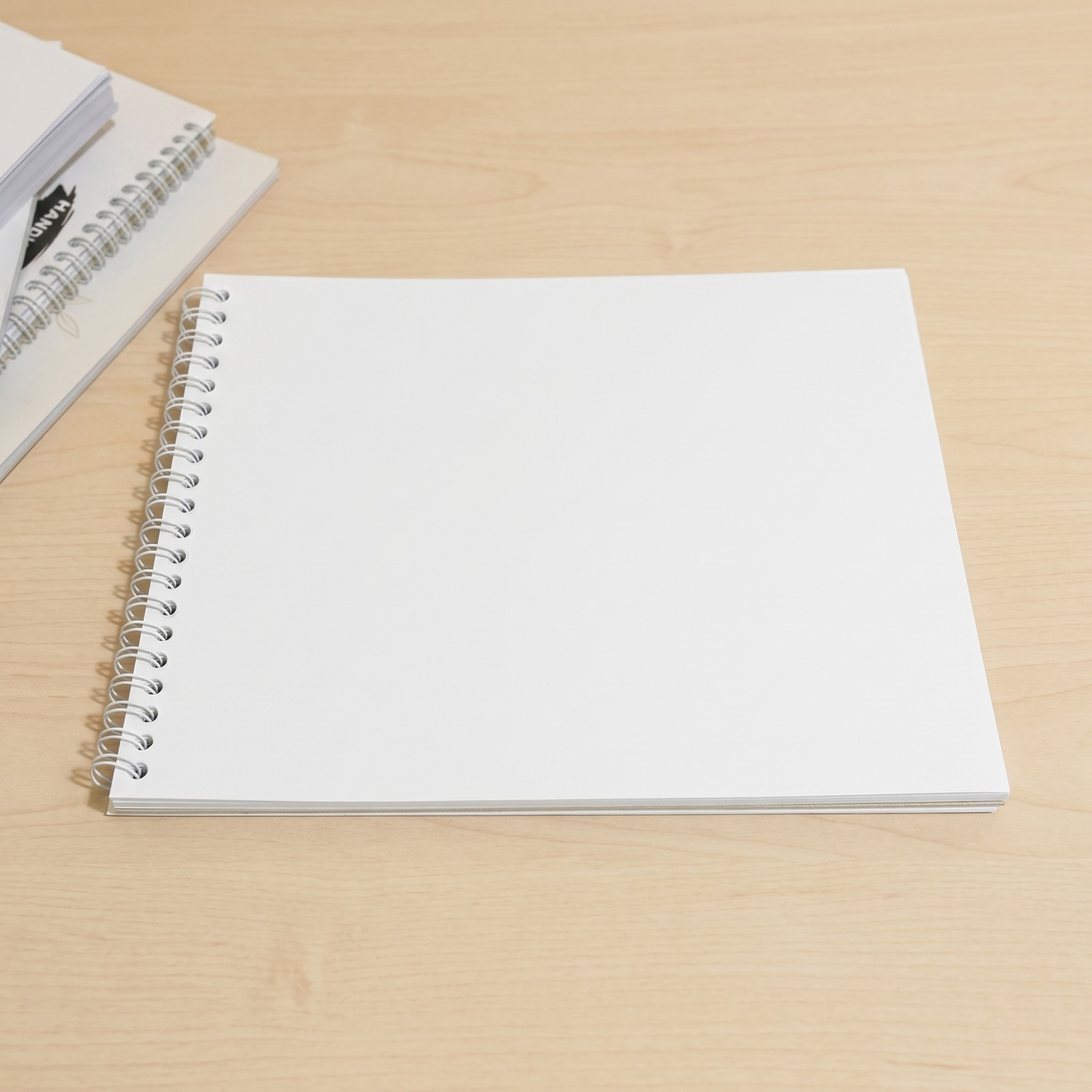 Mandiora Artist Sketchbook – 17 × 24 cm –Portrait– 140 GSM (Drawing)